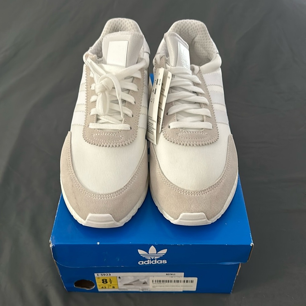 Rare! Adidas i-5923 white/white/white. Brand new.